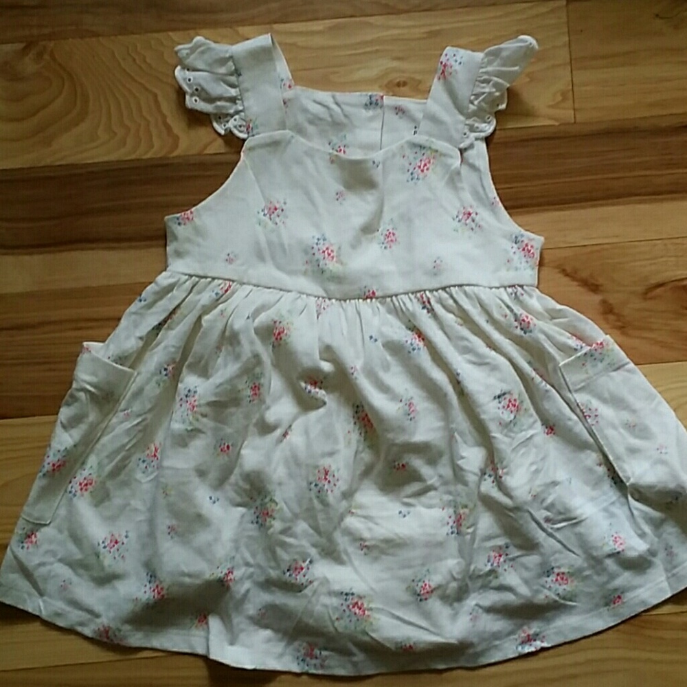 New Baby Gap Dress 12-18 Months